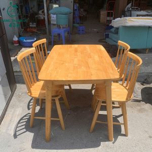 Bộ Bàn Ăn Cũ Gia Đình Gỗ Sáng Màu