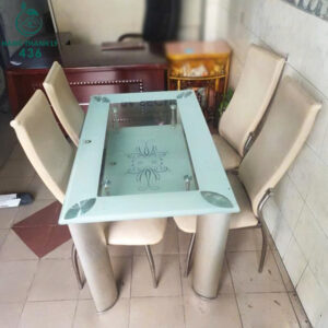 bo-ban-an-mat-kinh-cu-4-ghe-boc-nem-1-300x300 Mua Bán Bàn Ghế Cũ, Nội Thất Cũ Tại TPHCM  