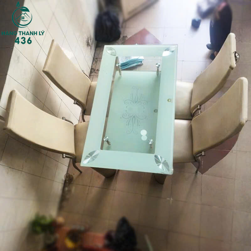 bo-ban-an-mat-kinh-cu-4-ghe-boc-nem-2 Bộ Bàn Ăn Mặt Kính Cũ 4 Ghế Bọc Nệm  