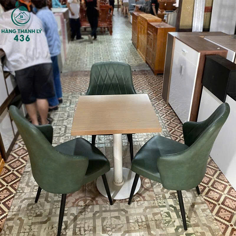 Bộ Bàn Cafe Vuông Cũ Kèm 3 Ghế Bọc Da bo-ban-cafe-vuong-cu-kem-3-ghe-boc-da-1 Bộ Bàn Cafe Vuông Cũ Kèm 3 Ghế Bọc Da