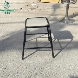 bo-ban-ghe-cafe-cu-mat-gach-bong-vuong