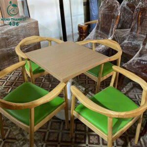 bo-ban-ghe-cafe-go-cu-4-ghe-nem-xanh