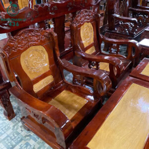 bo-salon-go-cham-khac-hoa-van-sang-trong