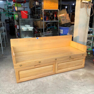 giuong-go-cu-dang-sofa-co-hoc-keo