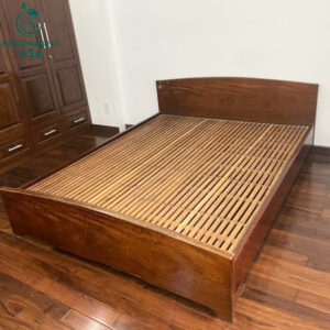 giuong-go-tu-nhien-cu-khung-chac-chan