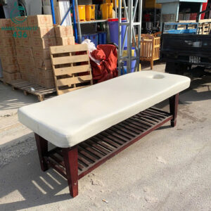 giuong-massage-go-cu-kem-nem-trang