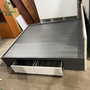 giuong-ngu-cu-1m8x2m-hien-dai-phoi-mau-trang-xam