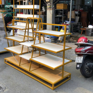 ke-cua-hang-cu-1m85x60cmx1m3-mau-trang-vien-vang-thanh-ly