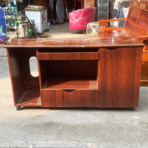 ke-tivi-go-cu-1m2x40cmx65cm-thap-mau-nau-van-go-3-300x300 Mua Bán Bàn Ghế Cũ, Nội Thất Cũ Tại TPHCM  