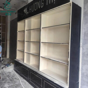 ke-trung-bay-go-cu-mau-trang-don-gian