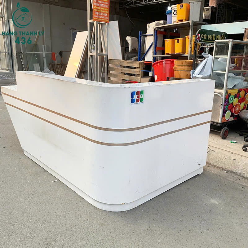 Quầy Tiếp Khách Chữ L Cũ 2M4x1M4x1M05 Mặt Đá Sang Trọng quay-tiep-khach-chu-l-cu-mat-da-sang-trong-3 Quầy Tiếp Khách Chữ L Cũ 2M4x1M4x1M05 Mặt Đá Sang Trọng