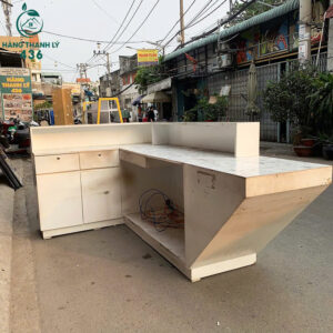 quay-tiep-khach-chu-l-cu-mat-da-sang-trong