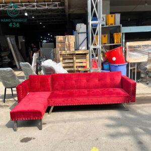 sofa-goc-cu-boc-ni-mau-do-noi-bat