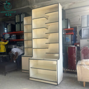 tu-ke-trung-bay-cu-nhieu-tang-chia-ngan