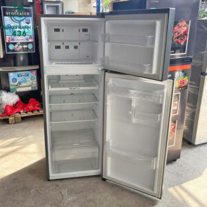 tu-lanh-lg-cu-225l-mau-xam-bac-kieu-dang-gon