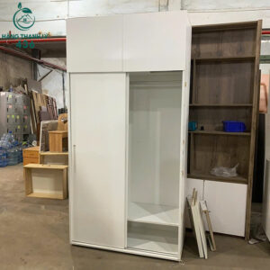 tu-quan-ao-cu-go-trang-ket-hop-ngan-mo