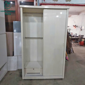 tu-quan-ao-cua-lua-cu-mau-trang-gon-gang