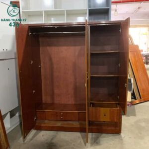 tu-quan-ao-go-cu-1m56x1m85-3-canh-co-guong-giua