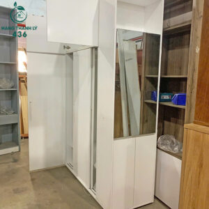 tu-quan-ao-go-cu-trang-3-canh-lua-thiet-ke-hien-dai