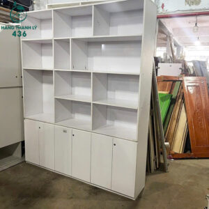 tu-trung-bay-cu-2mx2m4x40cm-mau-trang-de-phoi