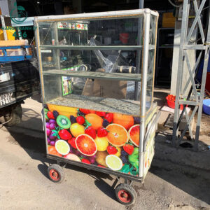 xe-trung-bay-trai-cay-cu-1m1x84cmx52cm-kinh-trong-suot