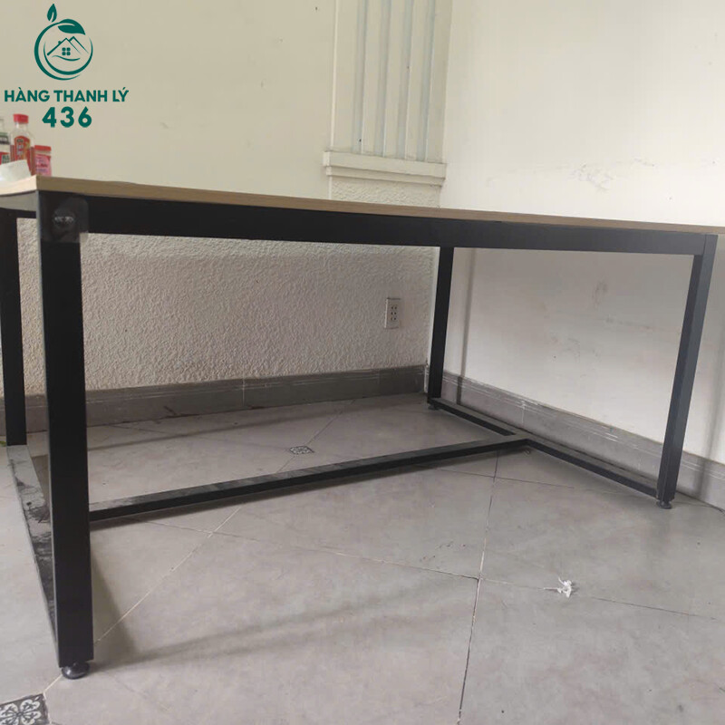 Bàn Họp Cũ 1M6X1M2X75CM Mặt Gỗ Vân Xám Dễ Phối ban-hop-cu-1m6x1m2x75cm-mat-go-van-xam-de-phoi-1 Bàn Họp Cũ 1M6X1M2X75CM Mặt Gỗ Vân Xám Dễ Phối