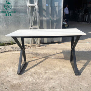 ban-lam-viec-cu-1m2x60cm-chan-sat-chu-k-mat-go-mau-trang-2-300x300 Những mẫu bàn làm việc 1m2 cũ dành cho văn phòng nhỏ  