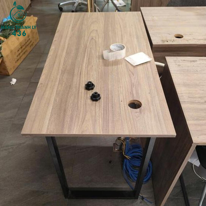 Bàn Làm Việc Cũ 1M2X60CM Cốt Gỗ Công Nghiệp Dày Dặn Chống Trầy ban-lam-viec-cu-1m2x60cm-cot-go-cong-nghiep-day-dan-chong-tray Bàn Làm Việc Cũ 1M2X60CM Cốt Gỗ Công Nghiệp Dày Dặn Chống Trầy