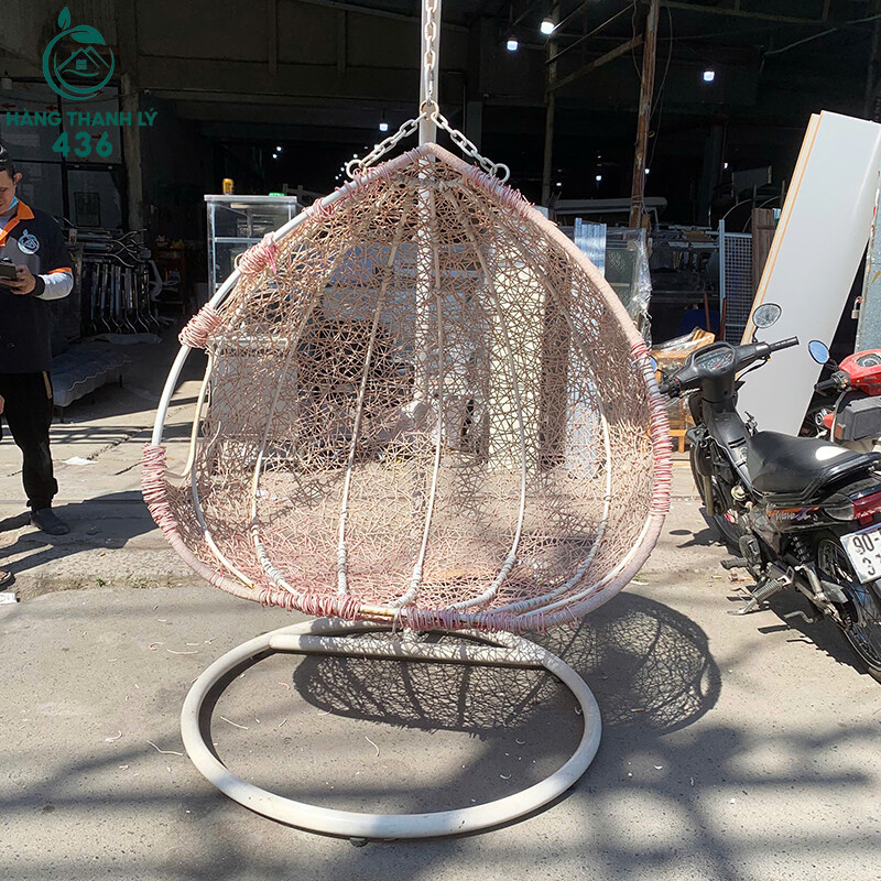 Ghế Xích Đu Cũ Phù Hợp Ban Công Sân Vườn ghe-xich-du-cu-phu-hop-ban-cong-san-vuon-1 Ghế Xích Đu Cũ Phù Hợp Ban Công Sân Vườn