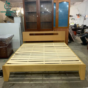 giuong-ngu-cu-1m8x2m-dang-nan-thoang-mat-1-300x300 Mua Bán Bàn Ghế Cũ, Nội Thất Cũ Tại TPHCM  