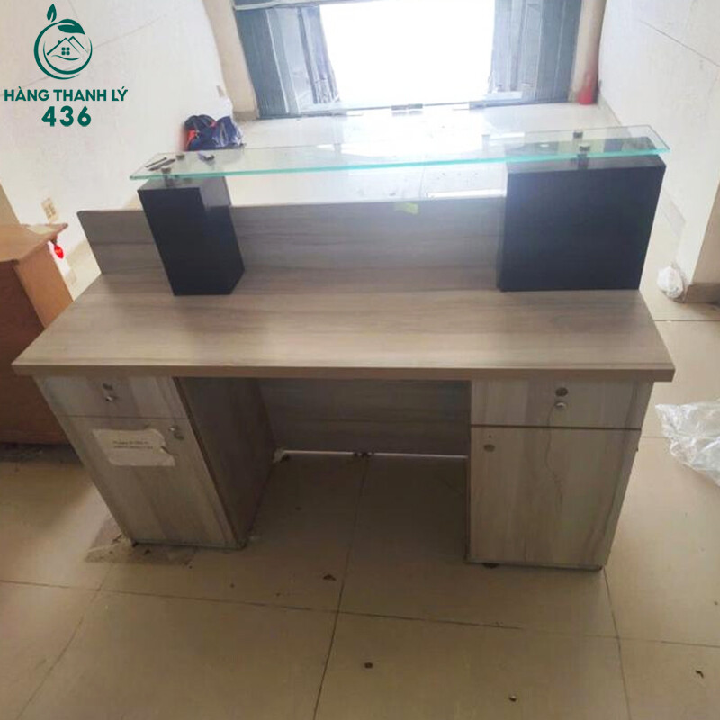 Quầy Lễ Tân Cũ 1M6X1M1X60CM Gỗ Màu Sáng Có Kính quay-le-tan-cu-1m6x1m1x60cm-go-mau-sang-co-kinh-3 Quầy Lễ Tân Cũ 1M6X1M1X60CM Gỗ Màu Sáng Có Kính