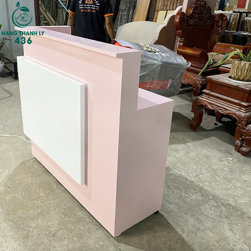 Quầy Thu Ngân Màu Hồng Cũ Phong Cách Trẻ Trung quay-thu-ngan-mau-hong-cu-phong-cach-tre-trung-2 Quầy Thu Ngân Màu Hồng Cũ Phong Cách Trẻ Trung