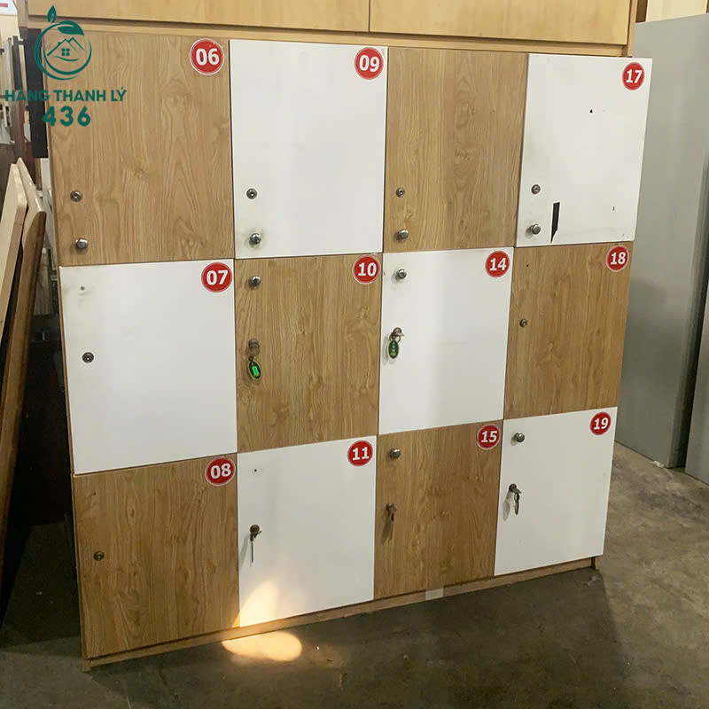 Tủ Locker Cũ Nhiều Ngăn Phối Trắng Vân Gỗ tu-locker-cu-nhieu-ngan-phoi-trang-van-go-2 Tủ Locker Cũ Nhiều Ngăn Phối Trắng Vân Gỗ