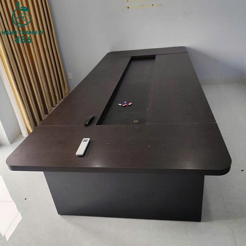 Bàn Họp Cũ 3M3X1M4X75CM Màu Nâu Sang Trọng ban-hop-cu-3m3x1m4x75cm-mau-nau-sang-trong-1 Bàn Họp Cũ 3M3X1M4X75CM Màu Nâu Sang Trọng