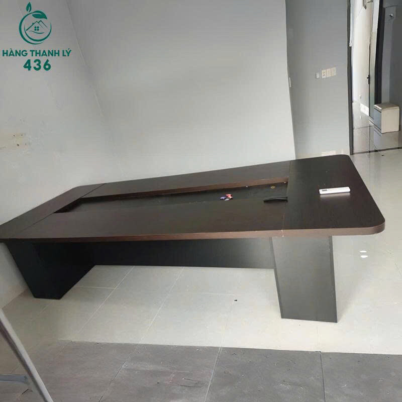 Bàn Họp Cũ 3M3X1M4X75CM Màu Nâu Sang Trọng ban-hop-cu-3m3x1m4x75cm-mau-nau-sang-trong-2 Bàn Họp Cũ 3M3X1M4X75CM Màu Nâu Sang Trọng