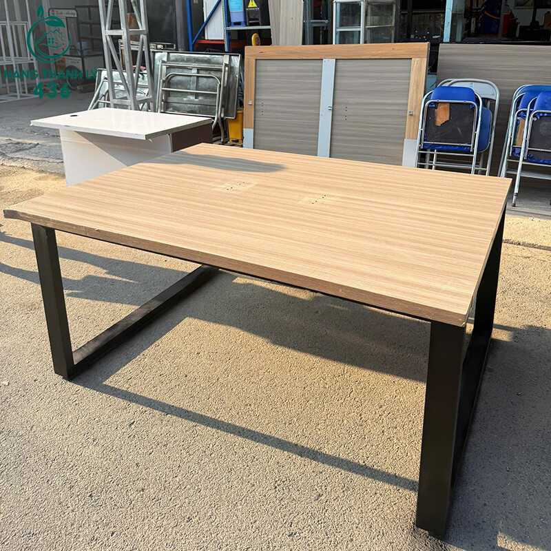 Bàn Họp Văn Phòng Cũ 1M2X1M6 Mặt Gỗ Vân Gỗ Bền Đẹp ban-hop-van-phong-cu-1m2x1m6-mat-go-van-go-ben-dep-2 Bàn Họp Văn Phòng Cũ 1M2X1M6 Mặt Gỗ Vân Gỗ Bền Đẹp