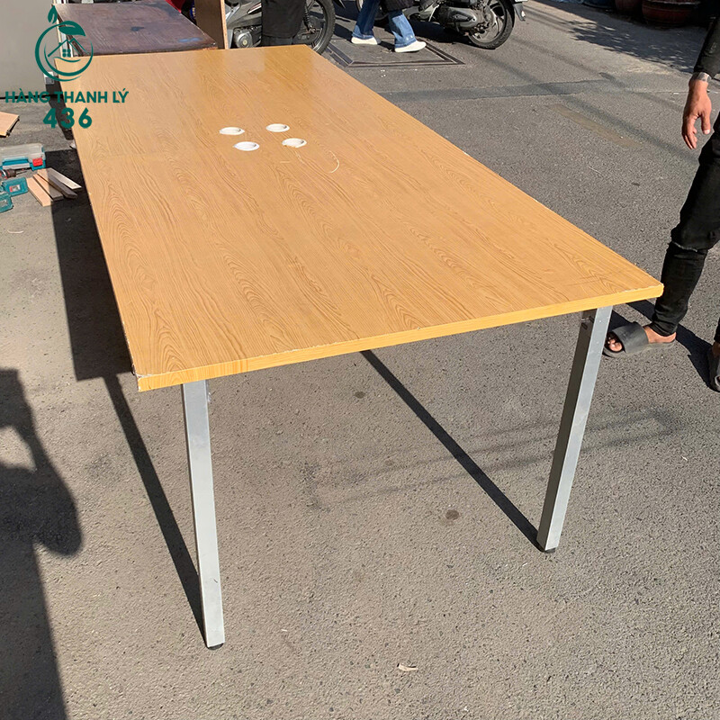 Bàn Họp Văn Phòng Cũ 2M2X1M Phù Hợp 6 Người ban-hop-van-phong-cu-2m2x1m-phu-hop-6-nguoi-1 Bàn Họp Văn Phòng Cũ 2M2X1M Phù Hợp 6 Người