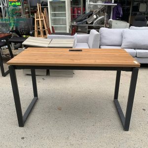 Bàn Làm Việc Cũ 1M2X60CM Mặt Bàn Vân Gỗ Chân Sắt Đen