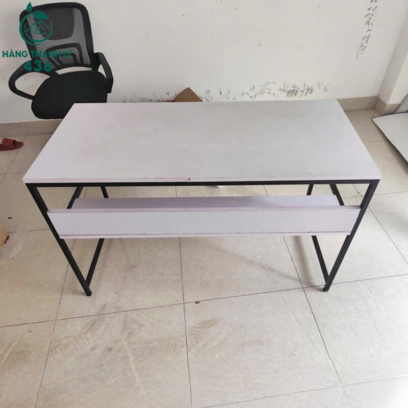 Bàn Làm Việc Cũ 1M2X55CM Khung Sắt Mặt Gỗ Trắng ban-lam-viec-cu-1m2x55cm-khung-sat-mat-go-trang-1 Bàn Làm Việc Cũ 1M2X55CM Khung Sắt Mặt Gỗ Trắng