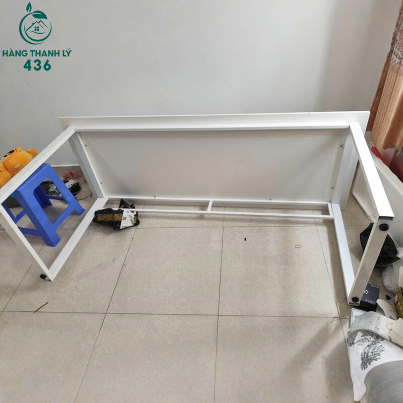 Bàn Làm Việc Cũ 1M8X70CM Diện Tích Mặt Bàn Rộng ban-lam-viec-cu-1m8x70cm-dien-tich-mat-ban-rong-1 Bàn Làm Việc Cũ 1M8X70CM Diện Tích Mặt Bàn Rộng