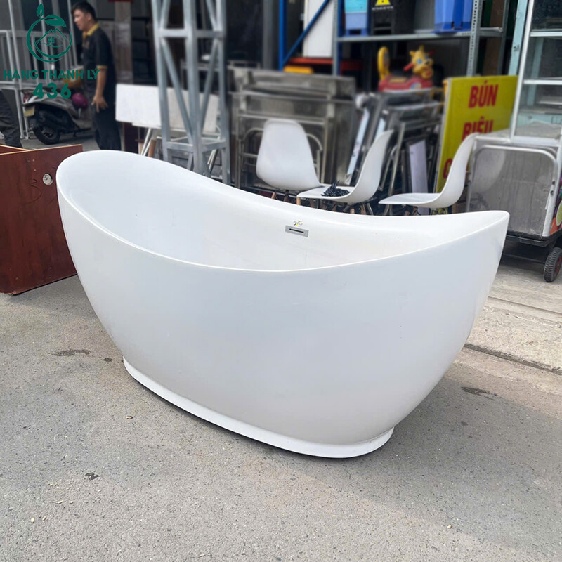 Bồn Tắm Nhựa Cũ Màu Trắng Hình Phi Thuyền bon-tam-nhua-cu-mau-trang-hinh-phi-thuyen-2 Bồn Tắm Nhựa Cũ Màu Trắng Hình Phi Thuyền