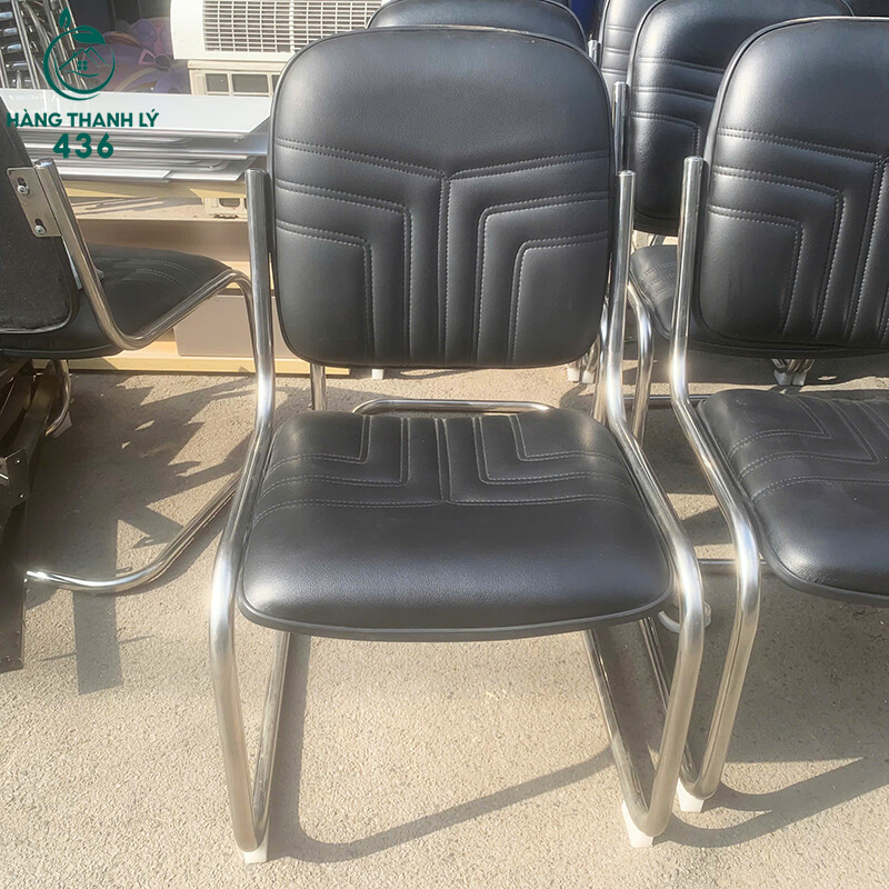 Ghế Văn Phòng Cũ Đệm Da Chân Quỳ Màu Đen ghe-van-phong-cu-dem-da-chan-quy-mau-den-1 Ghế Văn Phòng Cũ Đệm Da Chân Quỳ Màu Đen