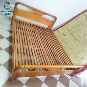 giuong-go-cu-1m6x2m-khung-chac-chan-300x300 Mua Bán Bàn Ghế Cũ, Nội Thất Cũ Tại TPHCM  