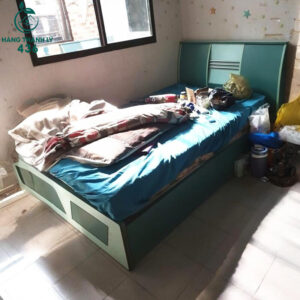 giuong-ngu-cu-mau-xanh-khung-go-chac-chan-300x300 Mua Bán Bàn Ghế Cũ, Nội Thất Cũ Tại TPHCM  