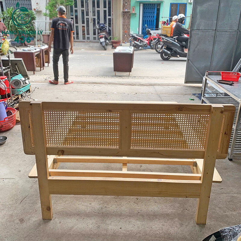 Giường Ngủ Cũ 1M6X2M Gỗ Thông Bền Bỉ mau-giuong-ngu-cu-1m6x2m-go-thong-ben-bi-1 Giường Ngủ Cũ 1M6X2M Gỗ Thông Bền Bỉ