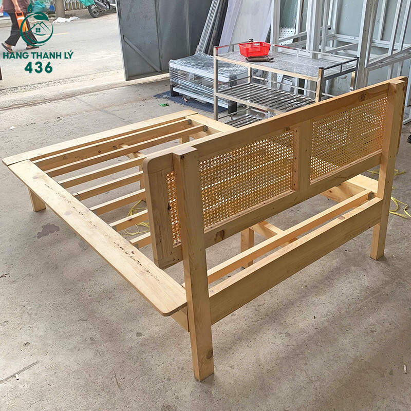 Giường Ngủ Cũ 1M6X2M Gỗ Thông Bền Bỉ mau-giuong-ngu-cu-1m6x2m-go-thong-ben-bi-6 Giường Ngủ Cũ 1M6X2M Gỗ Thông Bền Bỉ