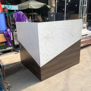 Quầy Lễ Tân Gỗ Cũ 1M37X1M18X1M26