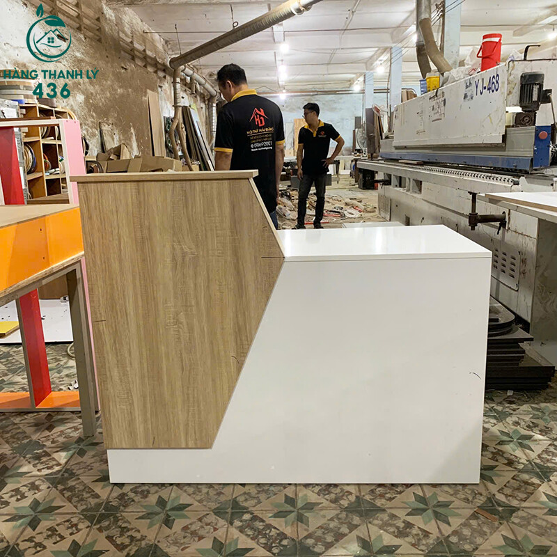 quay-thu-ngan-1m2x60cm-trang-phoi-van-go-moi-99-mau-2-4 Quầy Thu Ngân 1M2X60CM Trắng Phối Vân Gỗ Mới 99% (Nhiều Mẫu)  