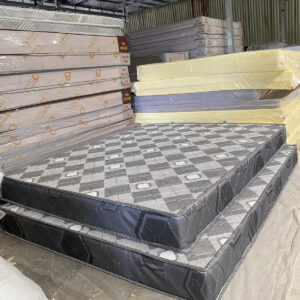 review-cua-hang-nhan-thu-mua-nem-cu-gia-cao-2-300x300 Mua Bán Bàn Ghế Cũ, Nội Thất Cũ Tại TPHCM  