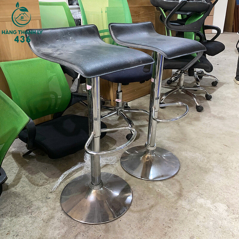 Ghế Bar Cũ Mặt Đệm Đen Chân Tròn Inox Sáng Bóng thanh-ly-ghe-cao-quay-bar-cu-tiet-kiem-dien-tich-2 Ghế Bar Cũ Mặt Đệm Đen Chân Tròn Inox Sáng Bóng